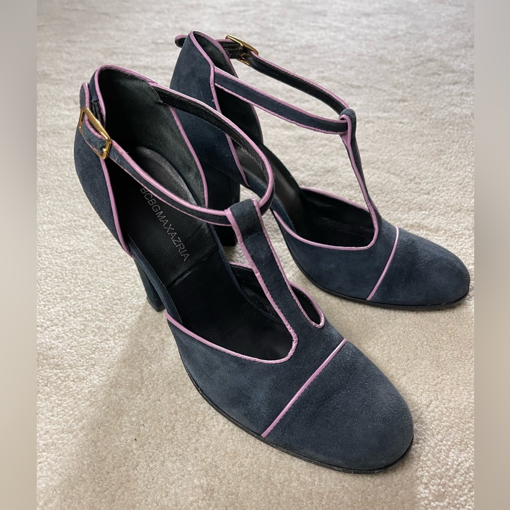 BCBGMaxAzria suede heels - Picture 4 of 9